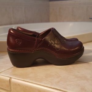 Ariat Burgandy Clogs Sz 6.5